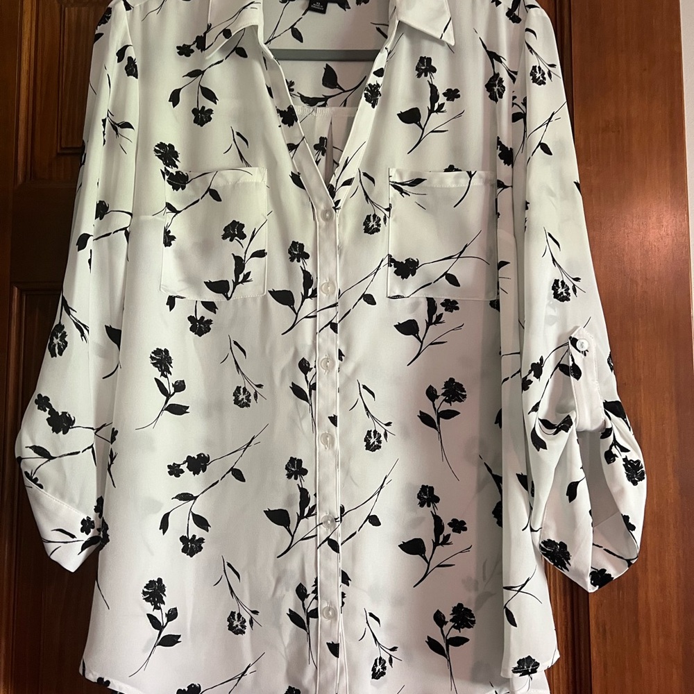 Black and White Button Down Shirt with 3/4 Sleeves